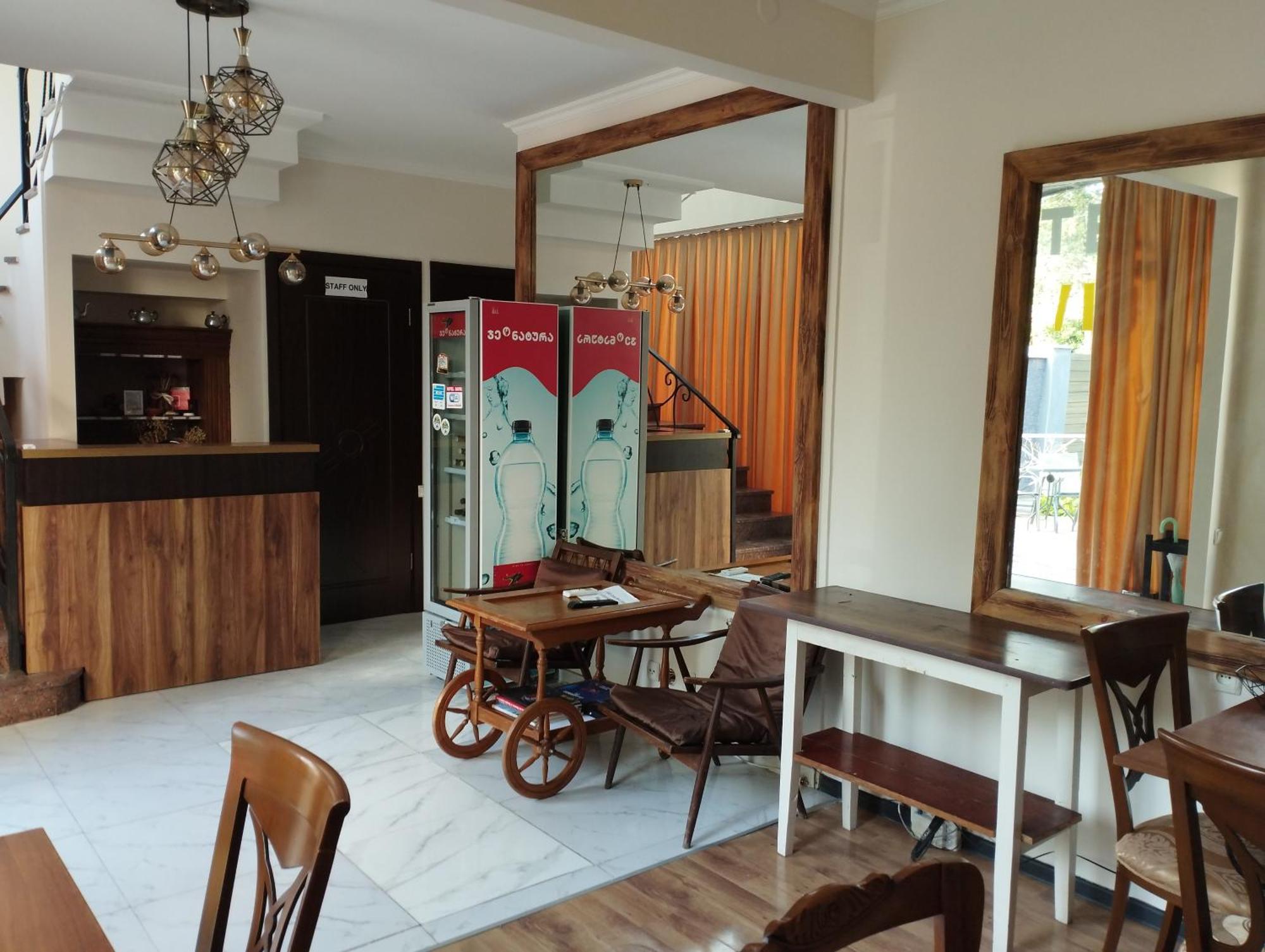 David Hotel Кутаиси Экстерьер фото
