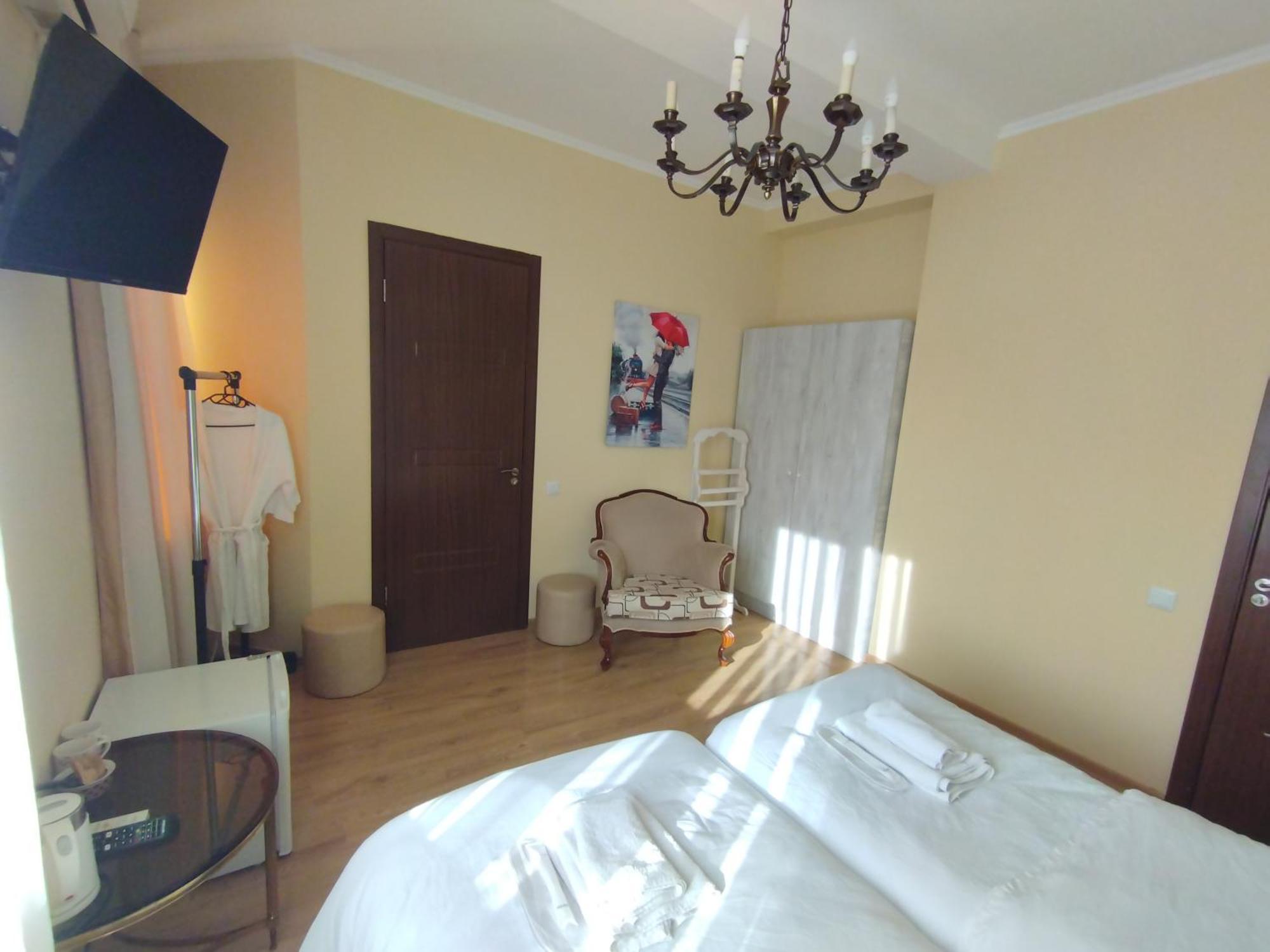 David Hotel Кутаиси Экстерьер фото